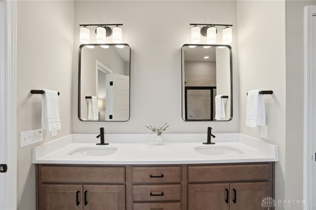 578 Twilight Lane, Sugarcreek Twp, OH 45440