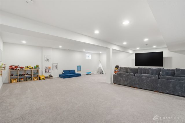 578 Twilight Lane, Sugarcreek Twp, OH 45440