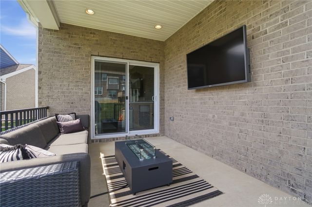 578 Twilight Lane, Sugarcreek Twp, OH 45440