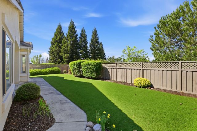 1160 Greenwood Ct, Lincoln, CA 95648