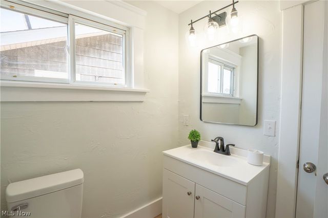 2408 21st Street NE, Canton, OH 44705