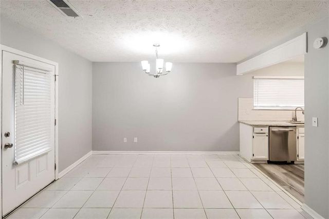 8630 Cedar Creek Ridge, Riverdale, GA 30274