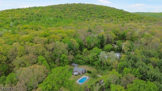 17 Carr Ln, Roxbury Twp., NJ 07885