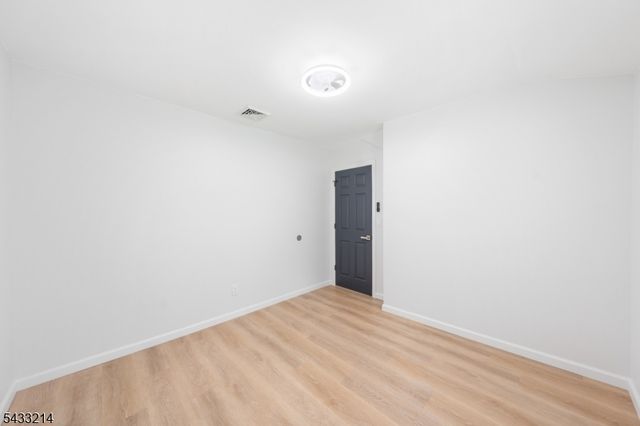 17 Carr Ln, Roxbury Twp., NJ 07885