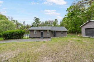 17 Carr Ln, Roxbury Twp., NJ 07885