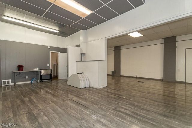 455 E 200th Street C, Euclid, OH 44119