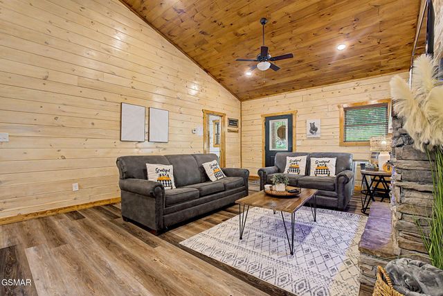 1636 Eagle Springs Road, Sevierville, TN 37876