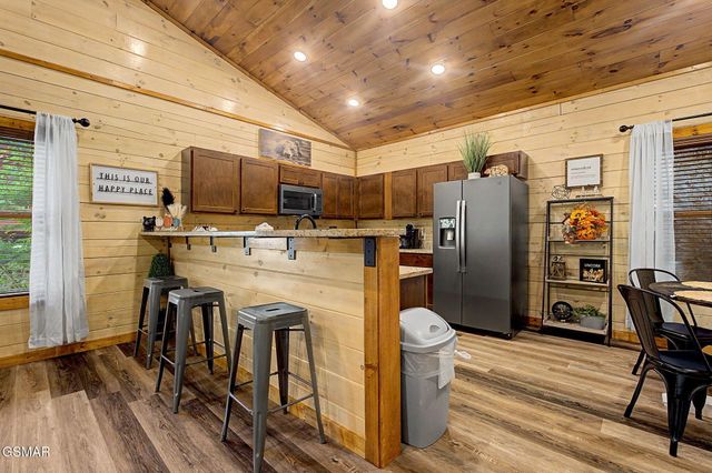 1636 Eagle Springs Road, Sevierville, TN 37876