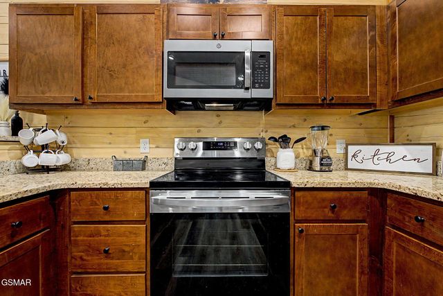 1636 Eagle Springs Road, Sevierville, TN 37876