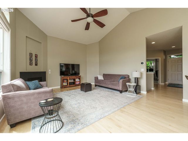 1216 Se 47TH St, Hillsboro, OR 97123