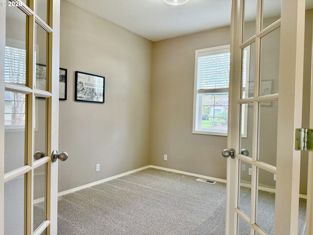 1216 Se 47TH St, Hillsboro, OR 97123