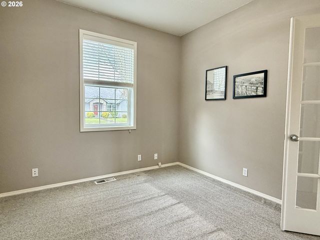 1216 Se 47TH St, Hillsboro, OR 97123