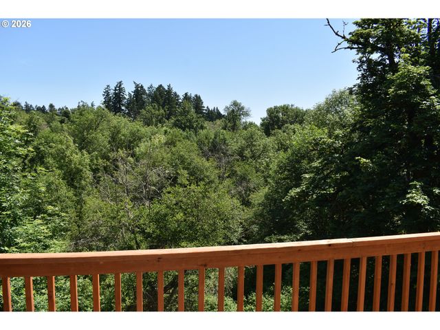 1216 Se 47TH St, Hillsboro, OR 97123