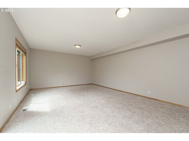 1216 Se 47TH St, Hillsboro, OR 97123