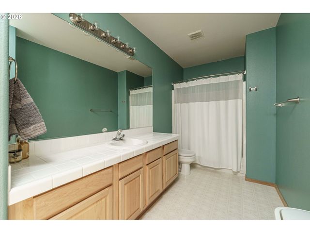 1216 Se 47TH St, Hillsboro, OR 97123