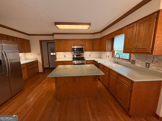 5030 West Shore Drive SW, Conyers, GA 30094