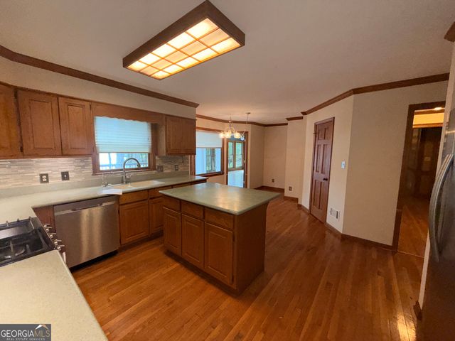 5030 West Shore Drive SW, Conyers, GA 30094