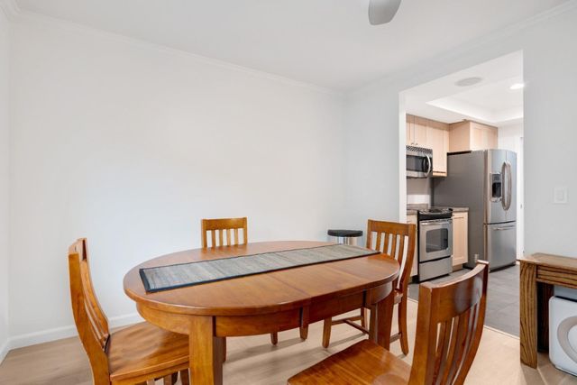 477 Lassen Street 6, Los Altos, CA 94022