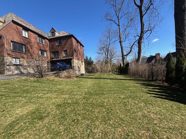 17 Forbes Boulevard, Eastchester, NY 10709