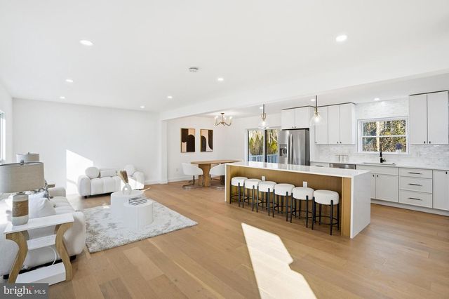 10704 HOWERTON AVE, Fairfax, VA 22030