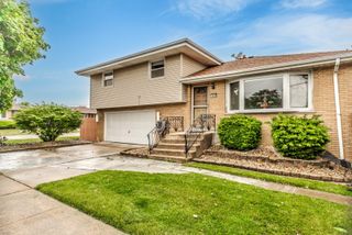 5938 W 83rd Street, Burbank, IL 60459