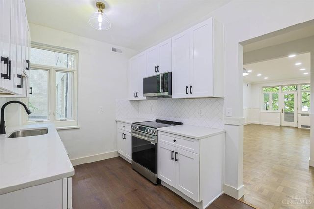 2378 Madison Road, Cincinnati, OH 45208