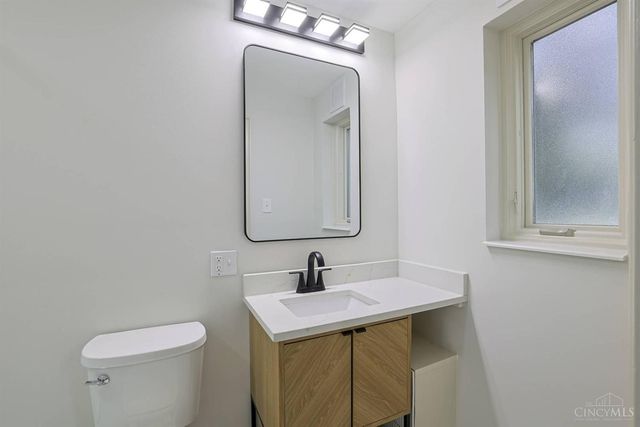 2378 Madison Road, Cincinnati, OH 45208