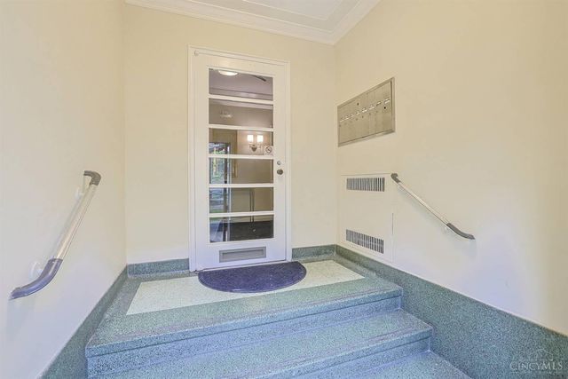 2378 Madison Road, Cincinnati, OH 45208
