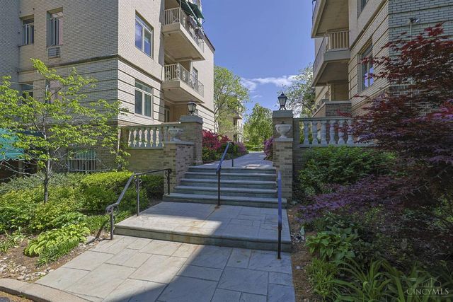 2378 Madison Road, Cincinnati, OH 45208