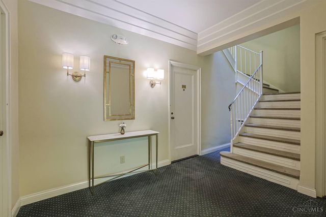 2378 Madison Road, Cincinnati, OH 45208