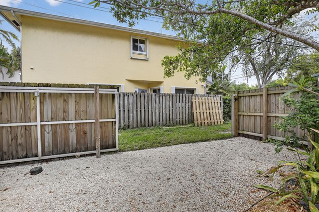 605 SW 6th Avenue, Fort Lauderdale, FL 33315