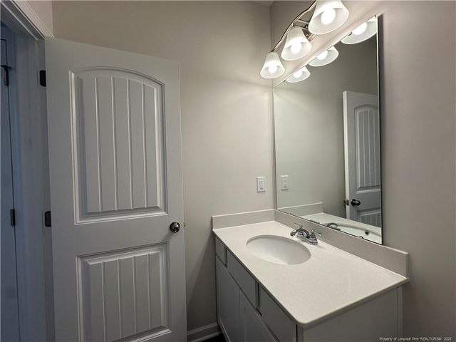 165 Courtside Drive, Dunn, NC 28334