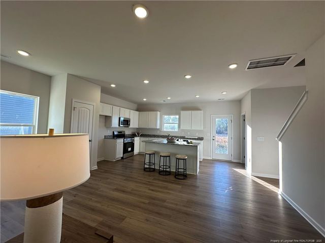 165 Courtside Drive, Dunn, NC 28334