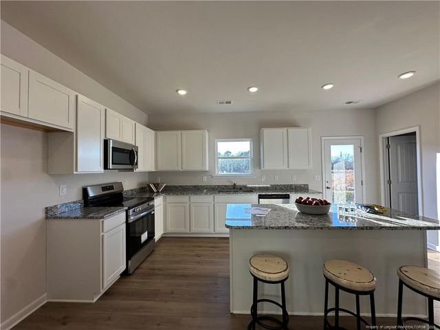 165 Courtside Drive, Dunn, NC 28334