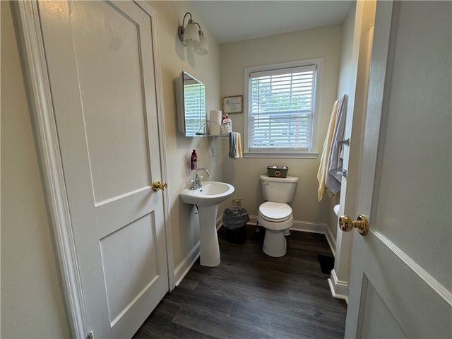 422 E Savannah Street, Calhoun Falls, SC 29628