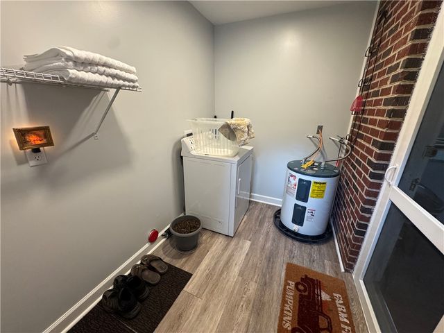 422 E Savannah Street, Calhoun Falls, SC 29628