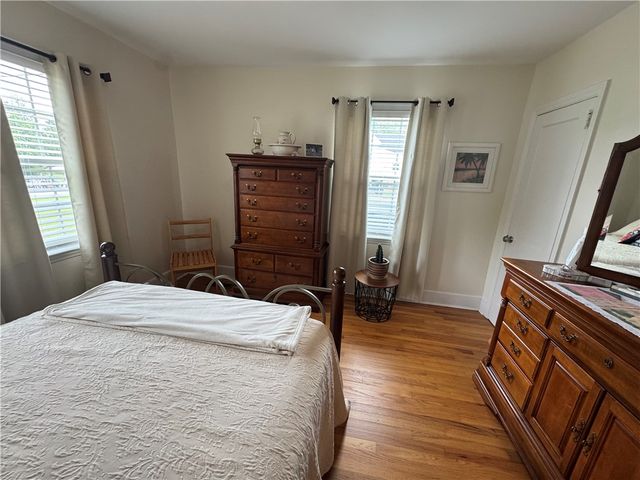 422 E Savannah Street, Calhoun Falls, SC 29628
