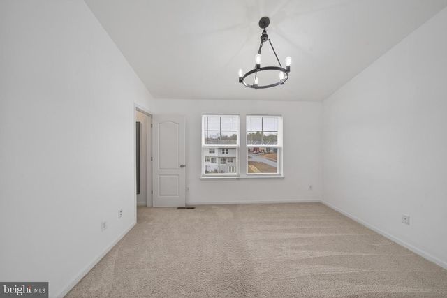 18 NEEDLE CT, Bunker Hill, WV 25413