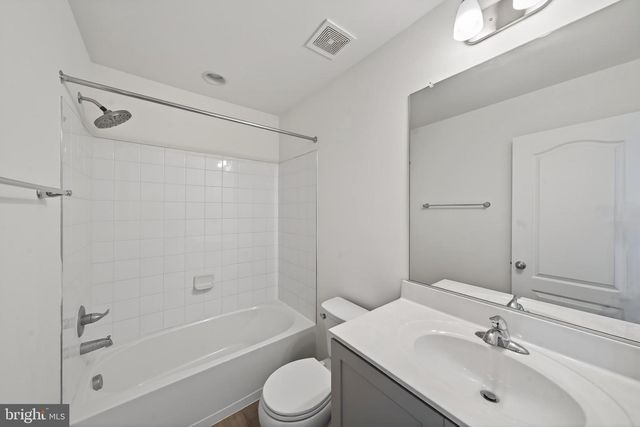 18 NEEDLE CT, Bunker Hill, WV 25413