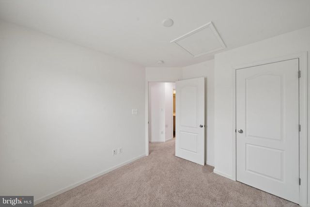 18 NEEDLE CT, Bunker Hill, WV 25413