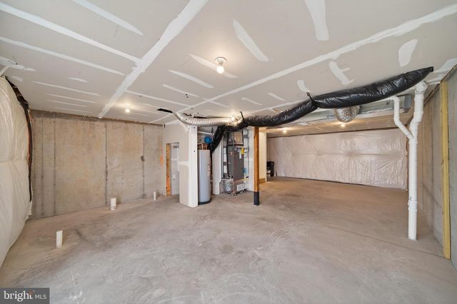 18 NEEDLE CT, Bunker Hill, WV 25413