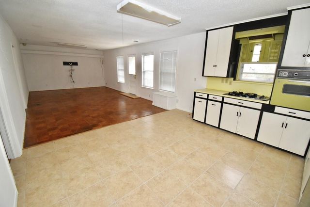2215 Dorrington Street, Houston, TX 77030