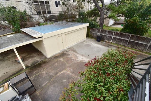 2215 Dorrington Street, Houston, TX 77030