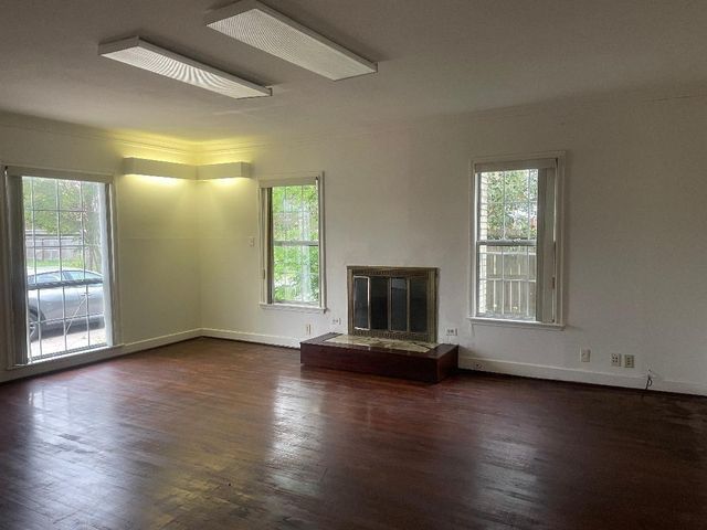 2215 Dorrington Street, Houston, TX 77030