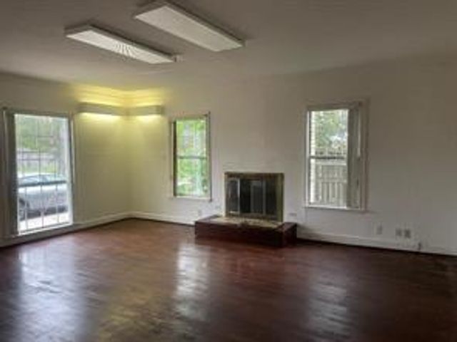 2215 Dorrington Street, Houston, TX 77030