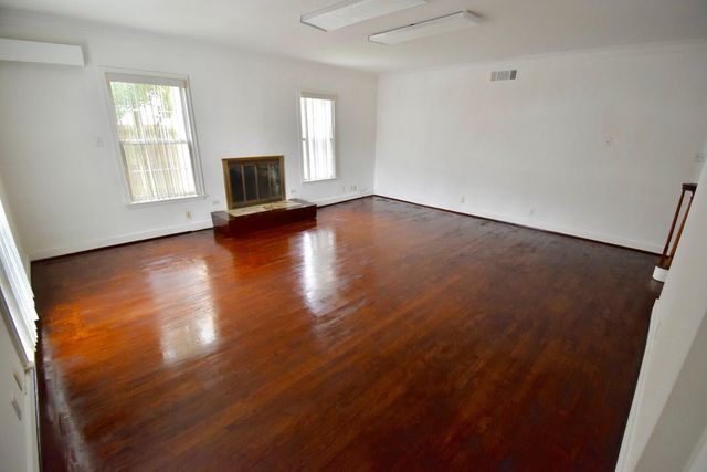 2215 Dorrington Street, Houston, TX 77030
