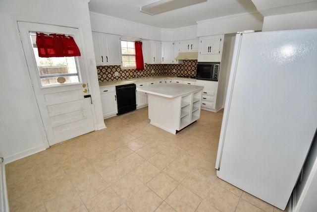 2215 Dorrington Street, Houston, TX 77030
