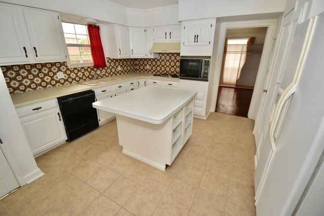 2215 Dorrington Street, Houston, TX 77030