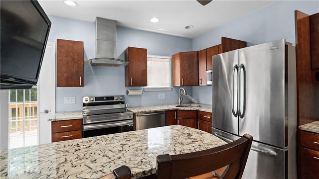 6 Fuller Avenue, East Providence, RI 02915