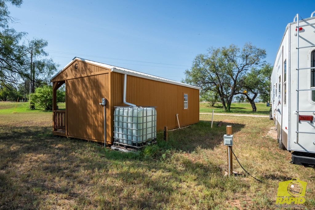 Image 112 of property listing at 425 Highland Park Park, Robert Lee, TX 76945